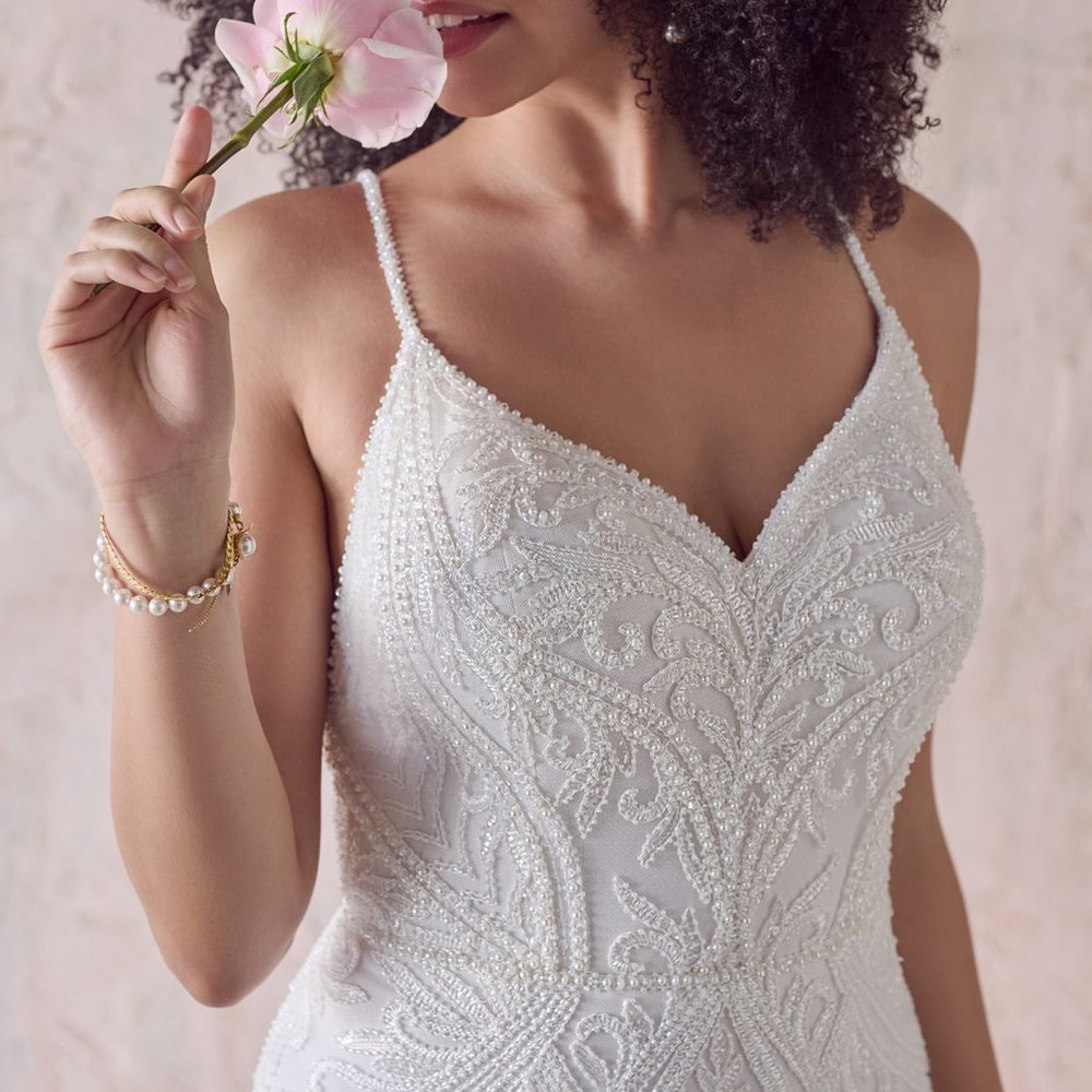 SOLD Ambreal by Maggie Sottero 🤍👰🏼‍♀️ SIZE 14